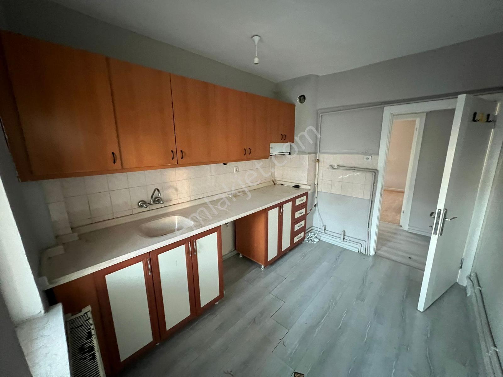 Osmanlı Mh. Site İçinde Geniş Bağımsız Katta 3+1 Kiralık Daire - Görsel 10