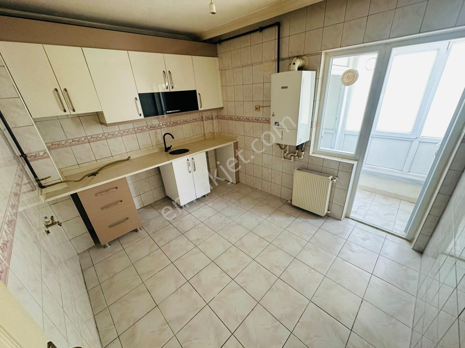 Osmanlı Mh. Site İçinde Geniş Bağımsız Katta 3+1 Kiralık Daire - Görsel 2