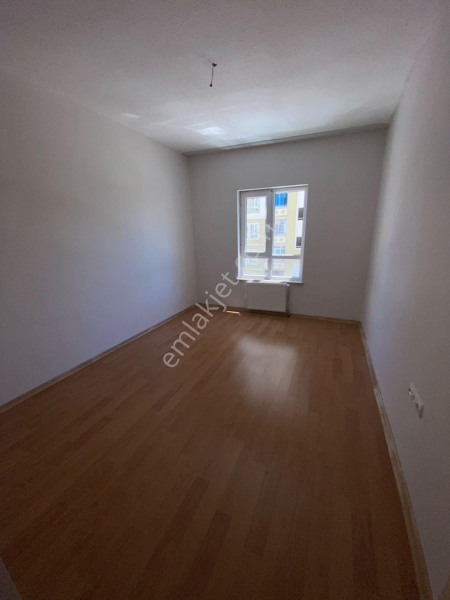 Sivas Merkez Özbelsan Tokide 3+1 Kiralık Daire - Görsel 26