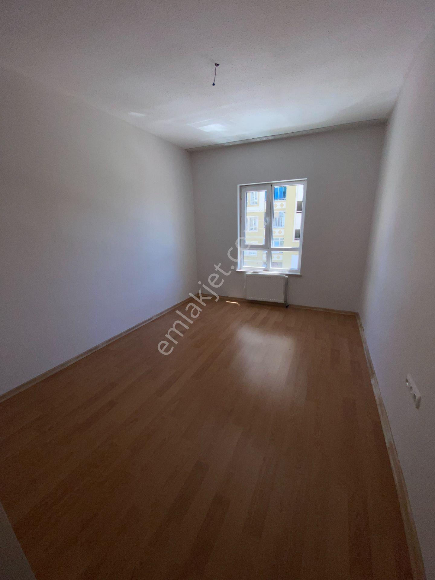 Sivas Merkez Özbelsan Tokide 3+1 Kiralık Daire - Görsel 25