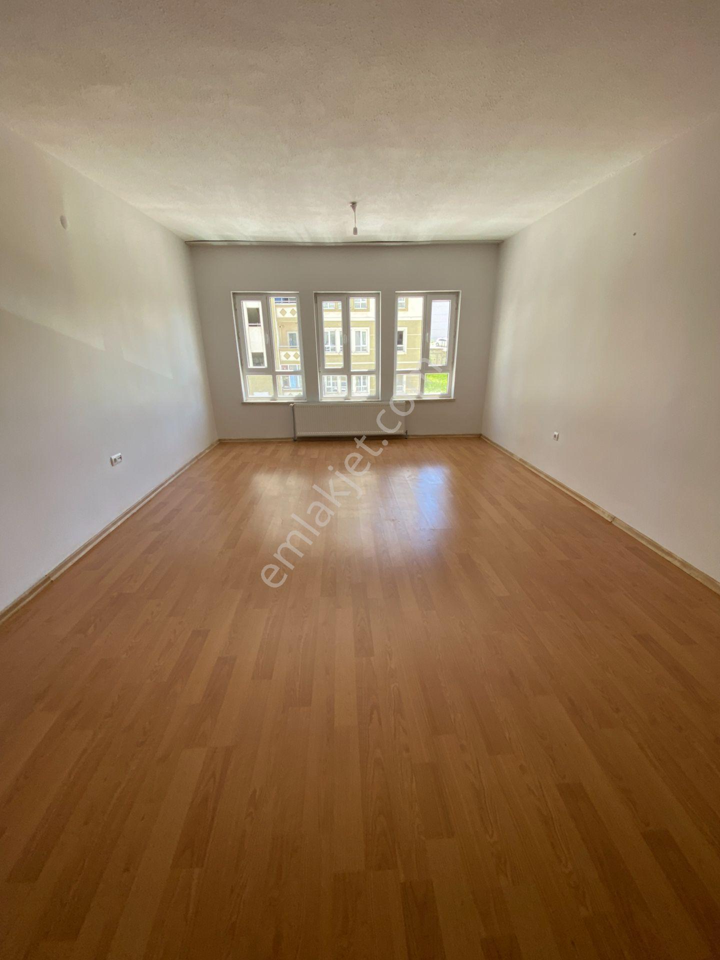 Sivas Merkez Özbelsan Tokide 3+1 Kiralık Daire - Görsel 11