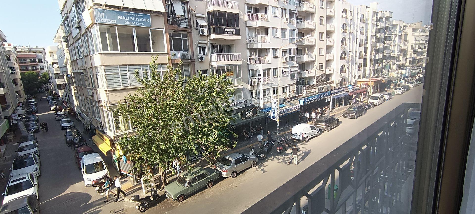Bostanlı Merkez'de Cemal Gürsel Bulvarı Üzeri 3+1 Satılık Daire - Görsel 33