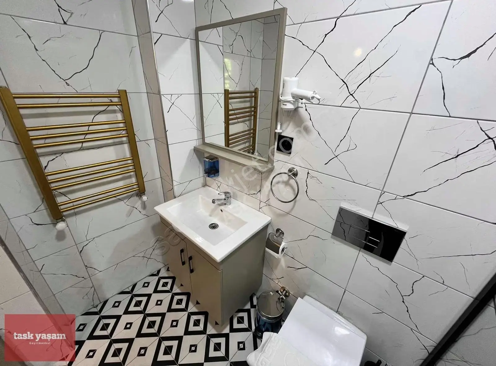 İstiklalin Kalbinde Faturalar Dahil 1+0 Eşyalı Kiralık Daire - Görsel 5