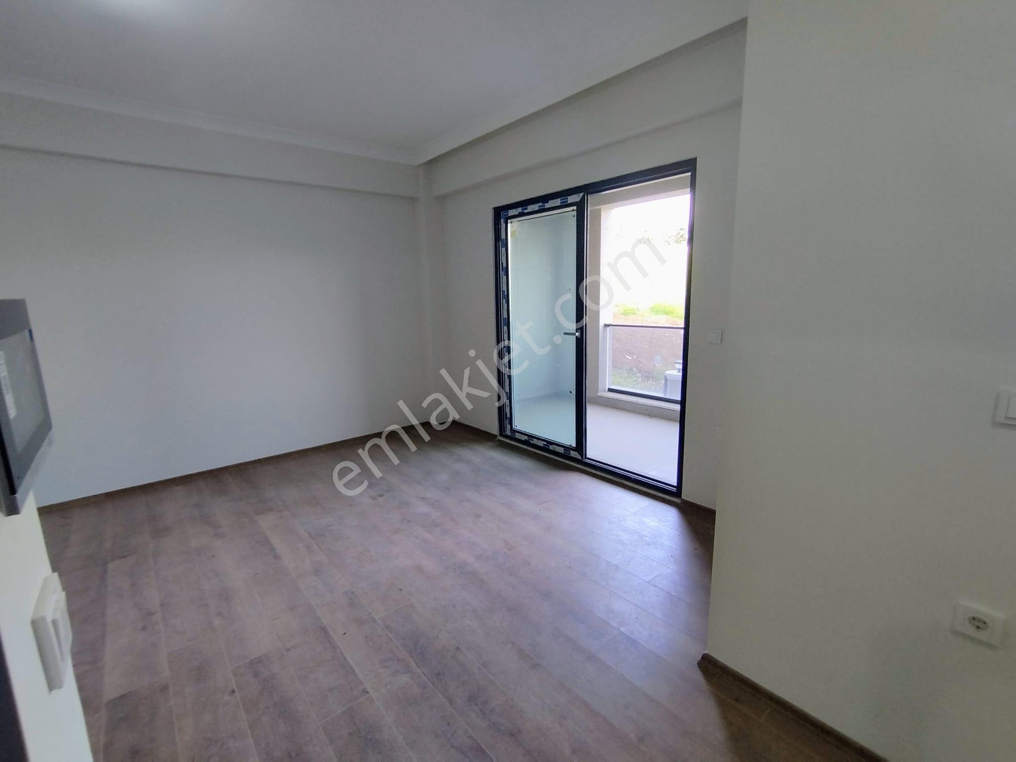 Turyap'tan; Çiftlikköy Mehmet Akif'te, 1+1, Kiralık, Lux Daire - Görsel 4