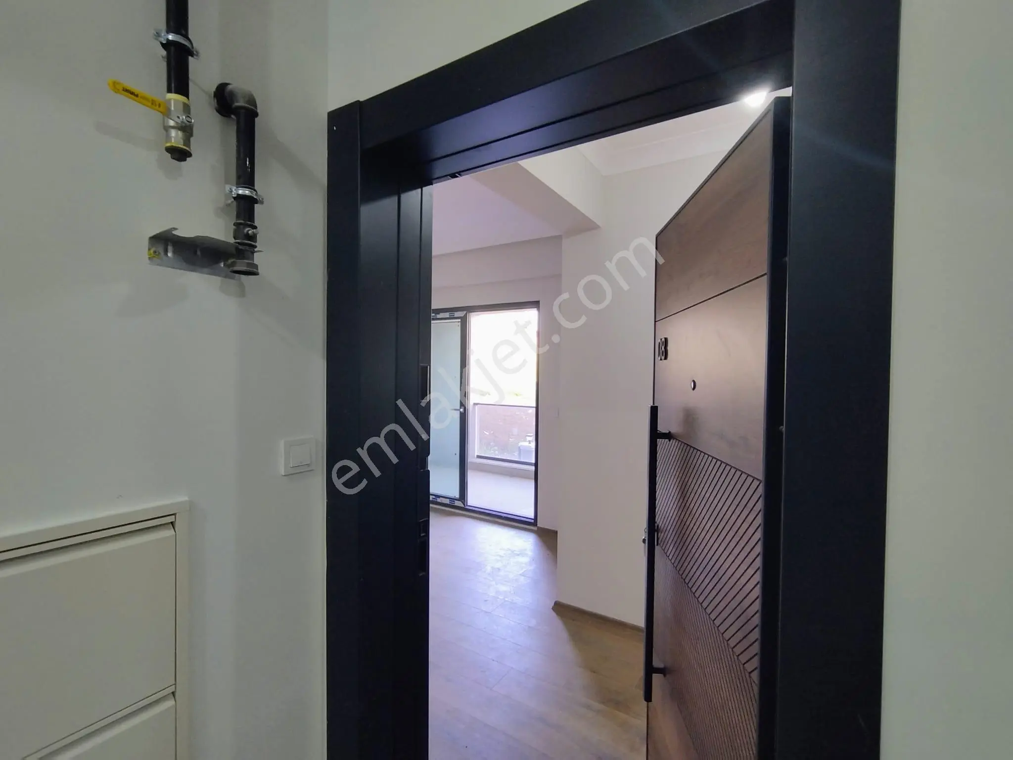 Turyap'tan; Çiftlikköy Mehmet Akif'te, 1+1, Kiralık, Lux Daire - Görsel 3