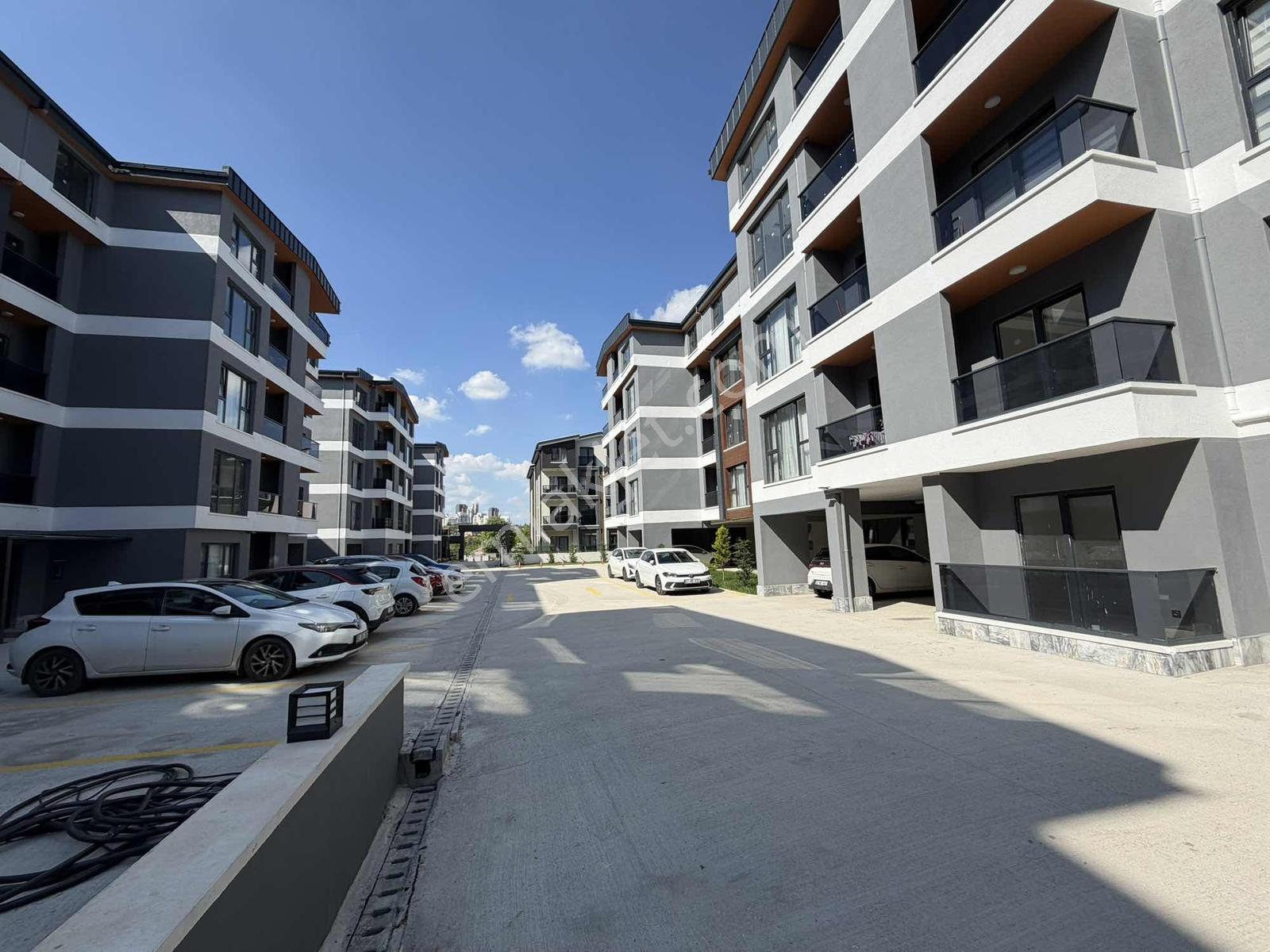 Alaçatı'dan/arakatta/güvenlikli Sitede/yerden Isıtmalı/1+1 Daire - Görsel 17