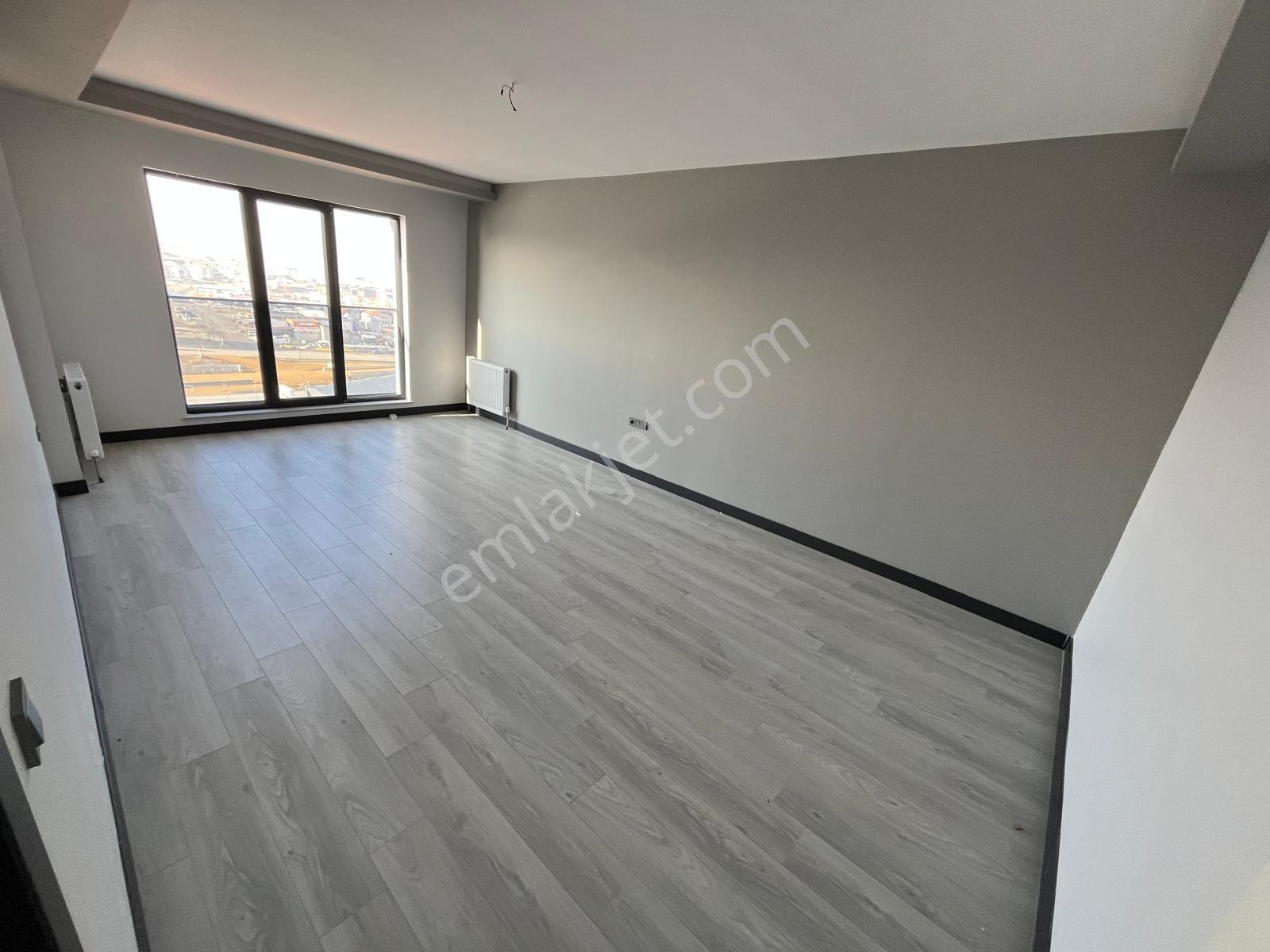 Yenikent Emlak'tan Bağlife Konutlarında Memur Şartlı Kiralık 4+1 - Görsel 3