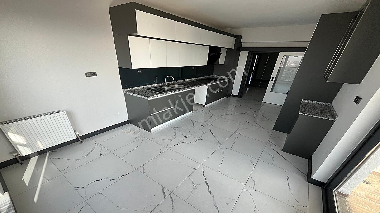 Yenikent Emlak'tan Bağlife Konutlarında Memur Şartlı Kiralık 4+1 - Görsel 22