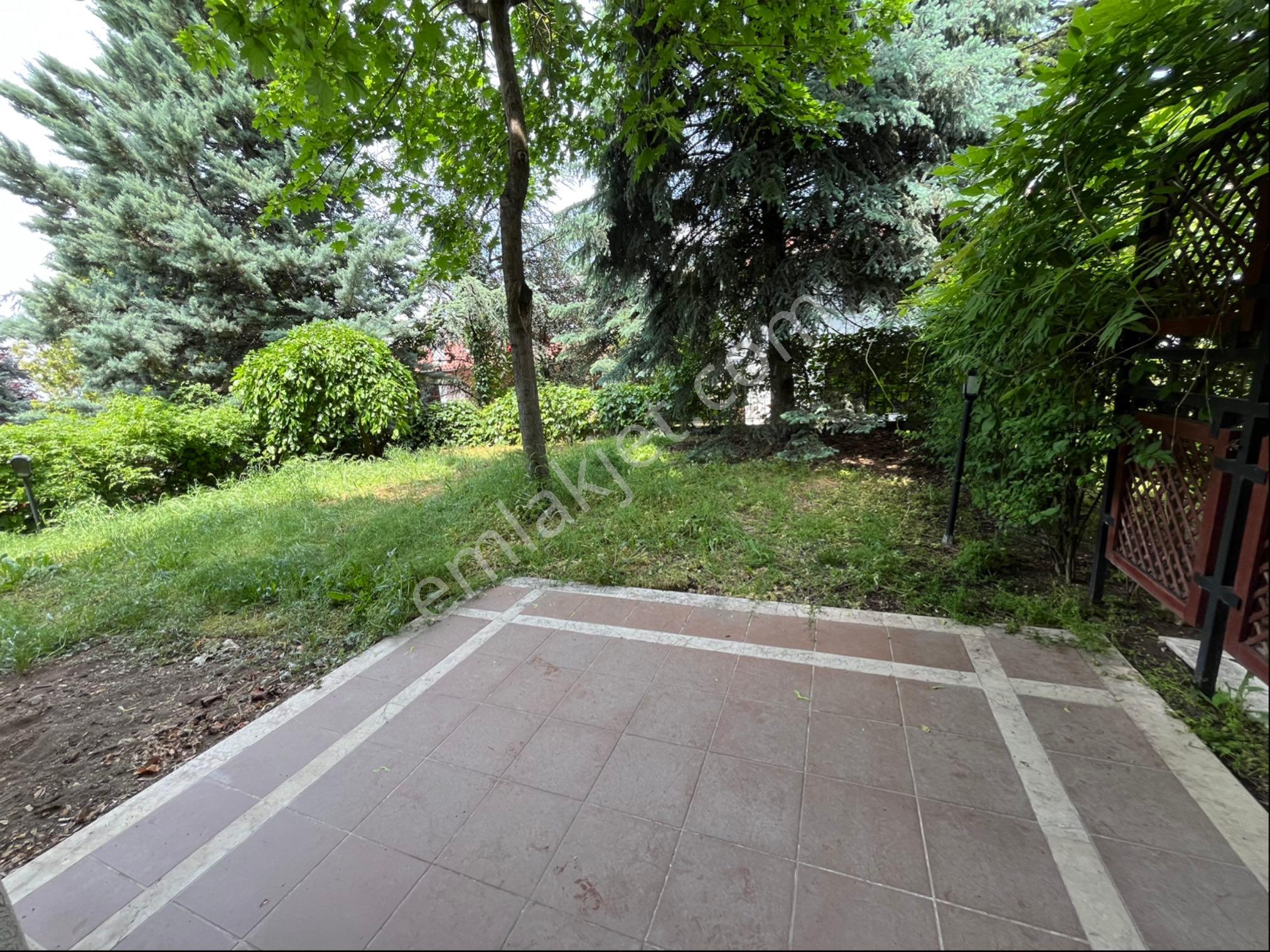 Mesa Koru Kayın Sokak 5 + 2 Kapalı Garajlı 200 Metre² Bahçeli Triplex Villa - Görsel 16