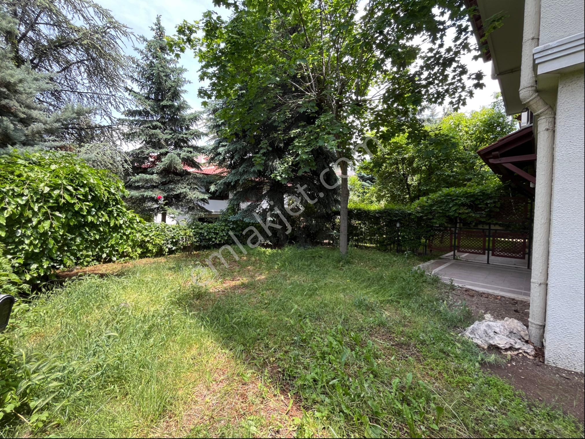 Mesa Koru Kayın Sokak 5 + 2 Kapalı Garajlı 200 Metre² Bahçeli Triplex Villa - Görsel 34