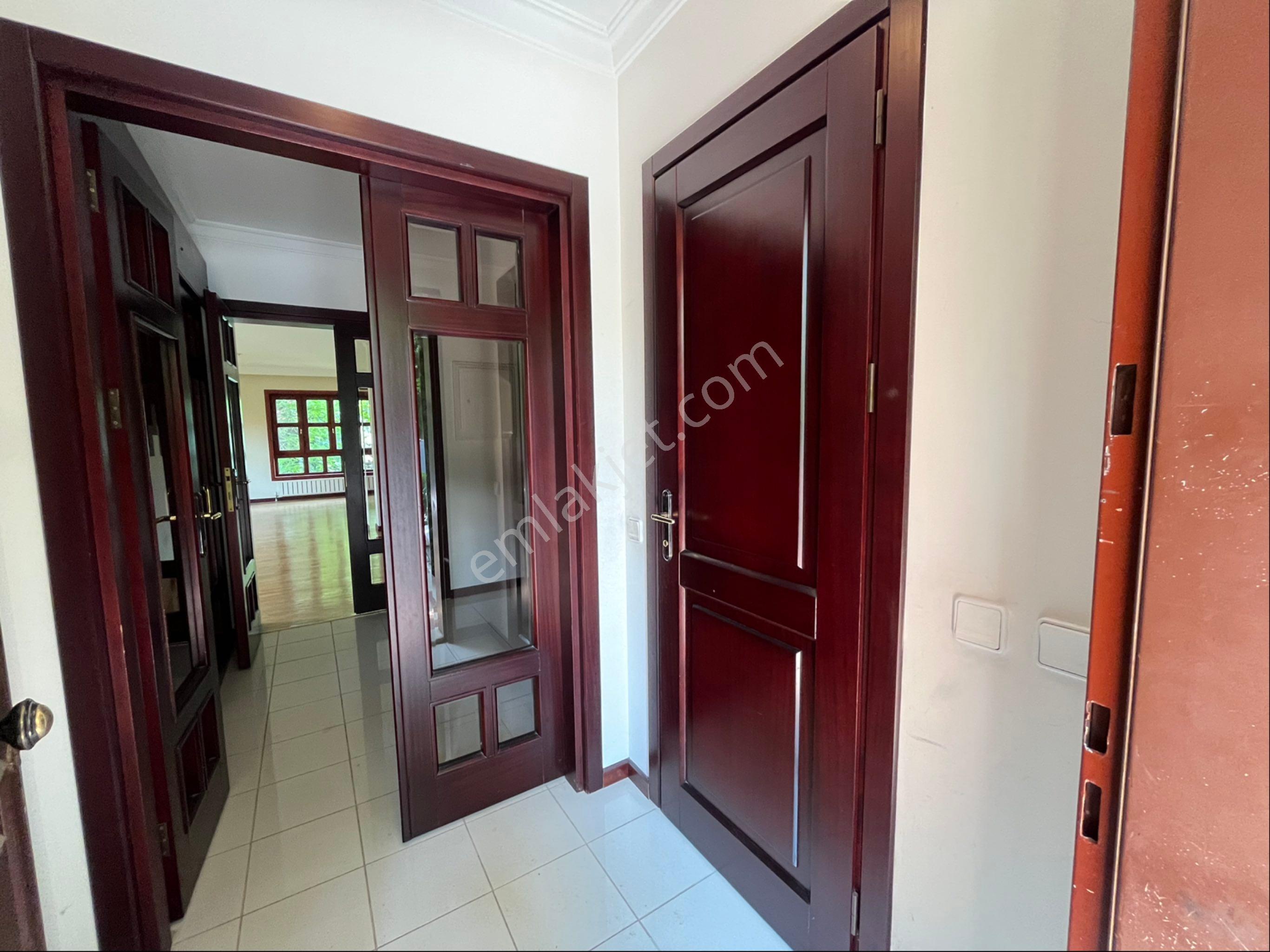 Mesa Koru Kayın Sokak 5 + 2 Kapalı Garajlı 200 Metre² Bahçeli Triplex Villa - Görsel 7