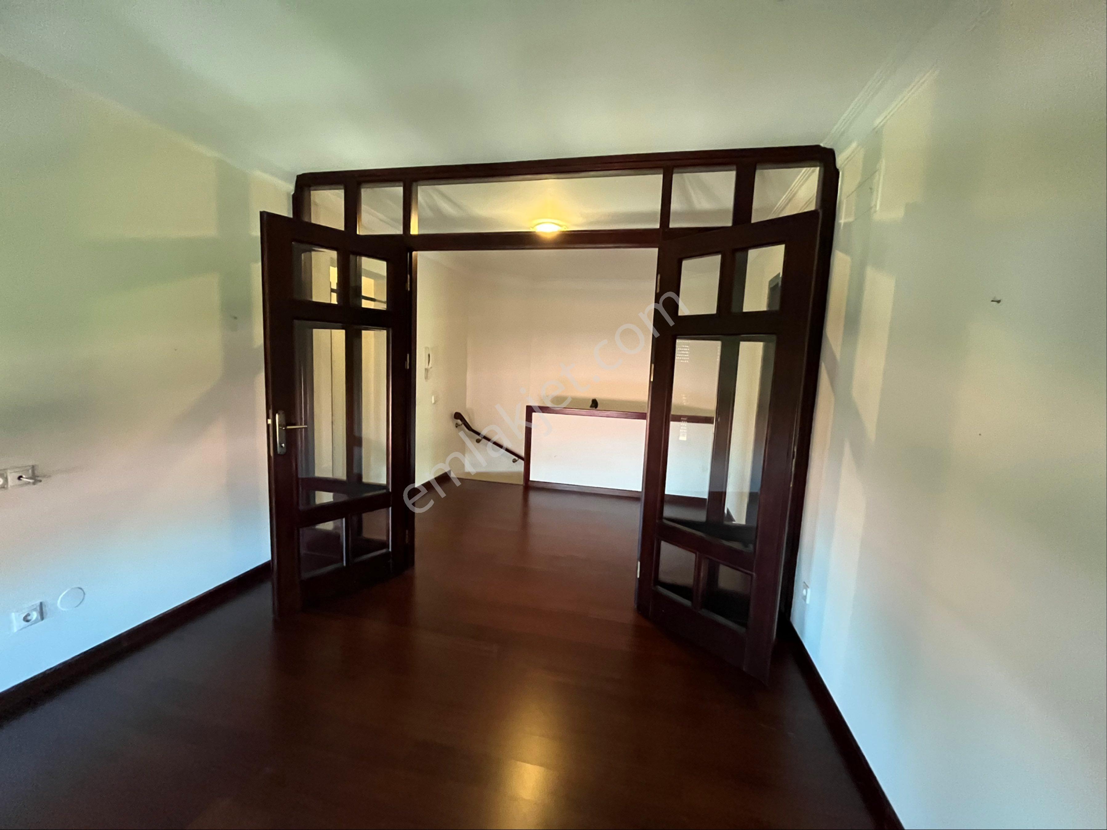 Mesa Koru Kayın Sokak 5 + 2 Kapalı Garajlı 200 Metre² Bahçeli Triplex Villa - Görsel 41
