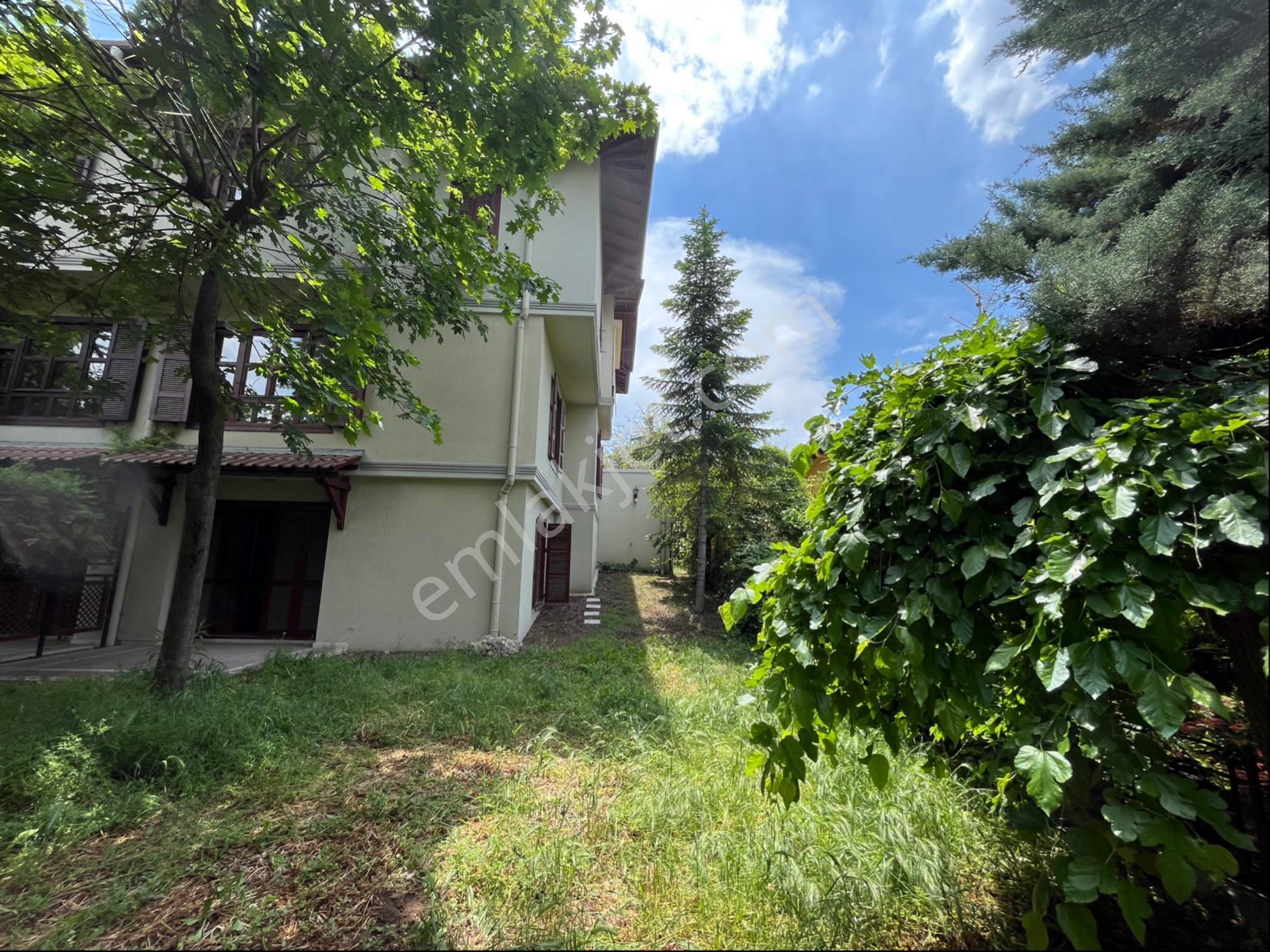 Mesa Koru Kayın Sokak 5 + 2 Kapalı Garajlı 200 Metre² Bahçeli Triplex Villa - Görsel 18