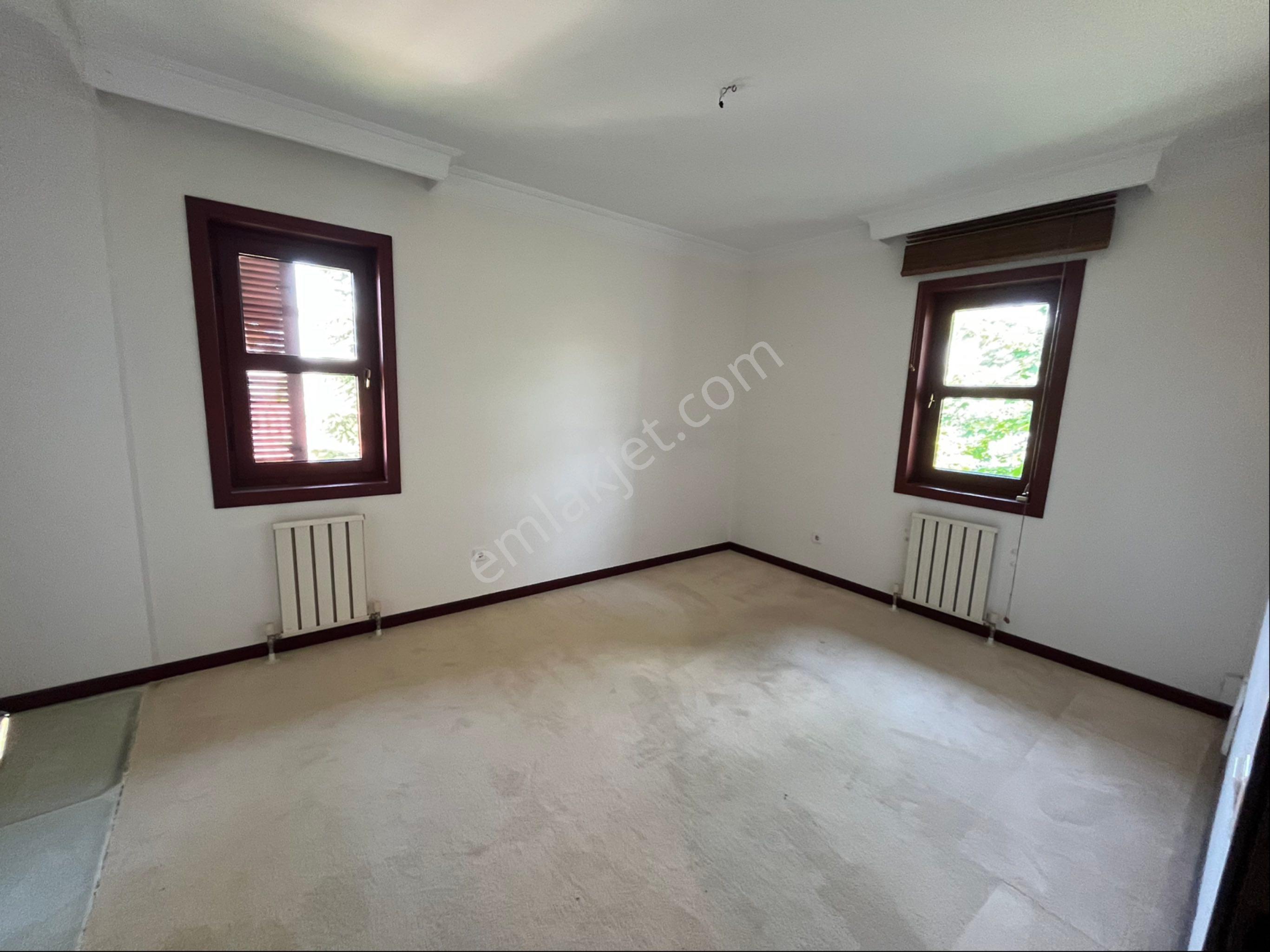 Mesa Koru Kayın Sokak 5 + 2 Kapalı Garajlı 200 Metre² Bahçeli Triplex Villa - Görsel 37