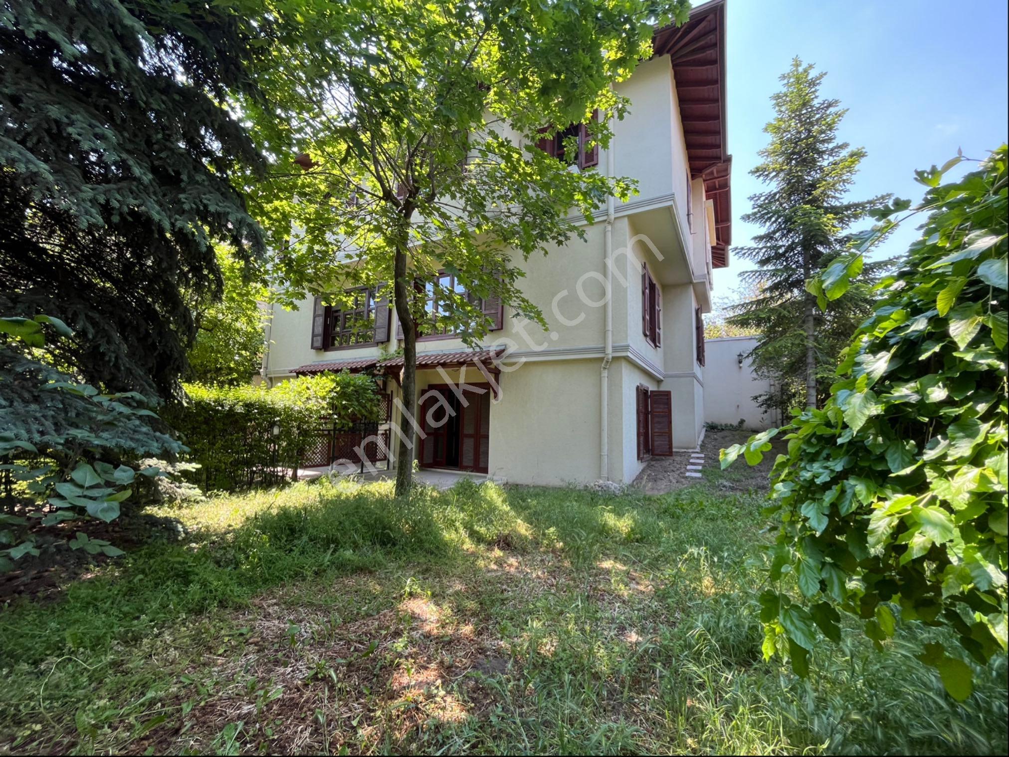 Mesa Koru Kayın Sokak 5 + 2 Kapalı Garajlı 200 Metre² Bahçeli Triplex Villa - Görsel 42