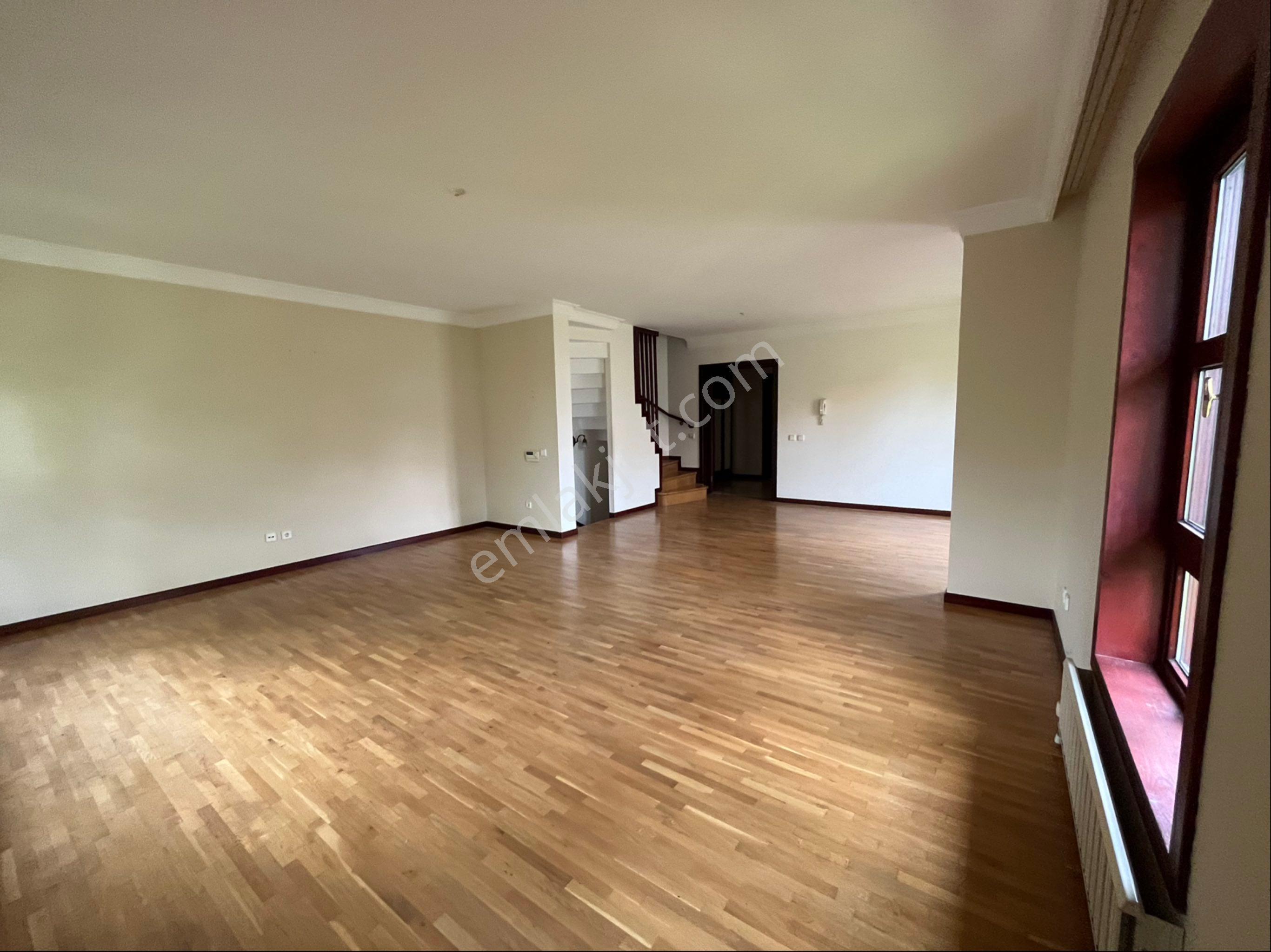 Mesa Koru Kayın Sokak 5 + 2 Kapalı Garajlı 200 Metre² Bahçeli Triplex Villa - Görsel 17