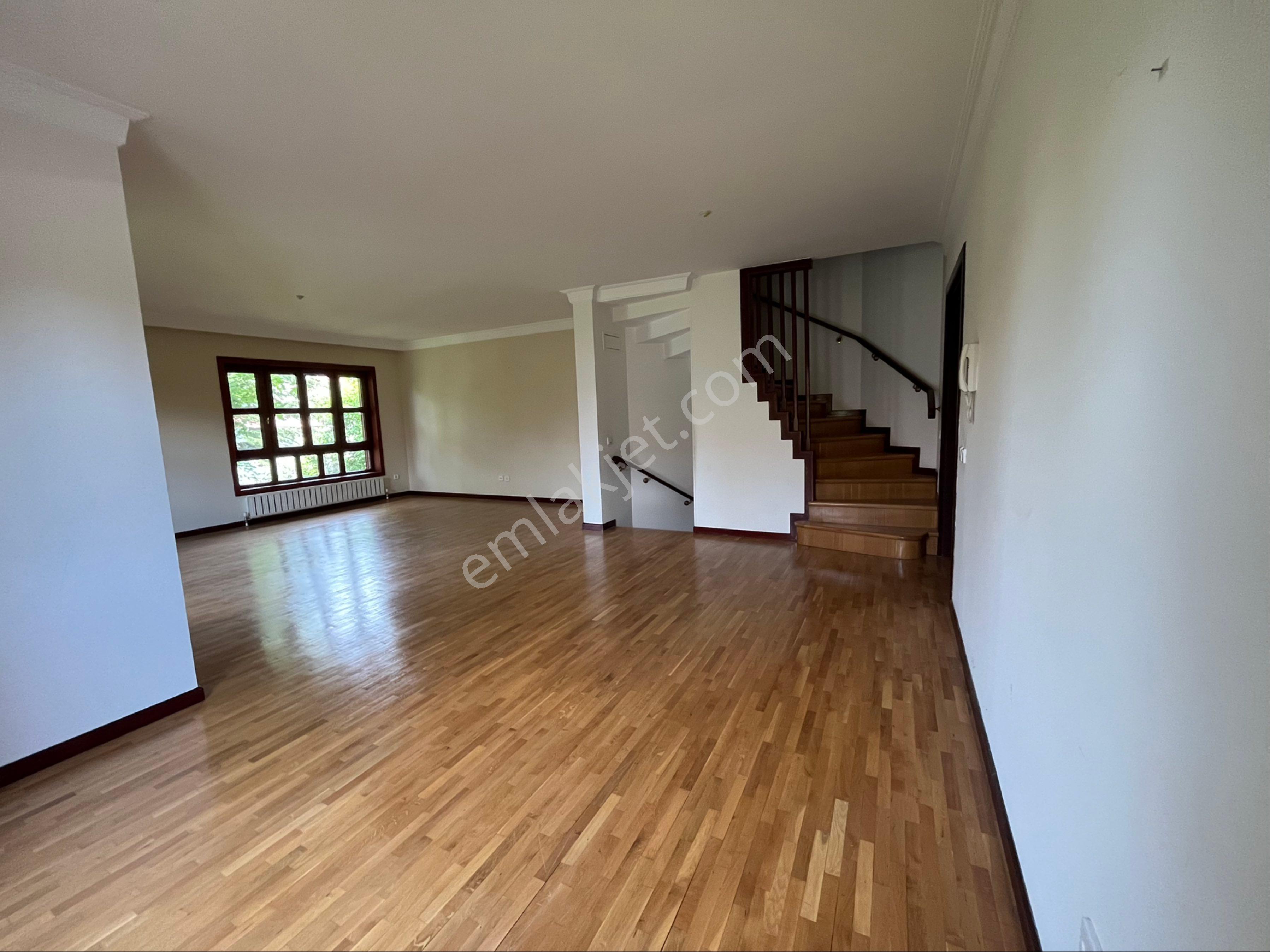 Mesa Koru Kayın Sokak 5 + 2 Kapalı Garajlı 200 Metre² Bahçeli Triplex Villa - Görsel 4