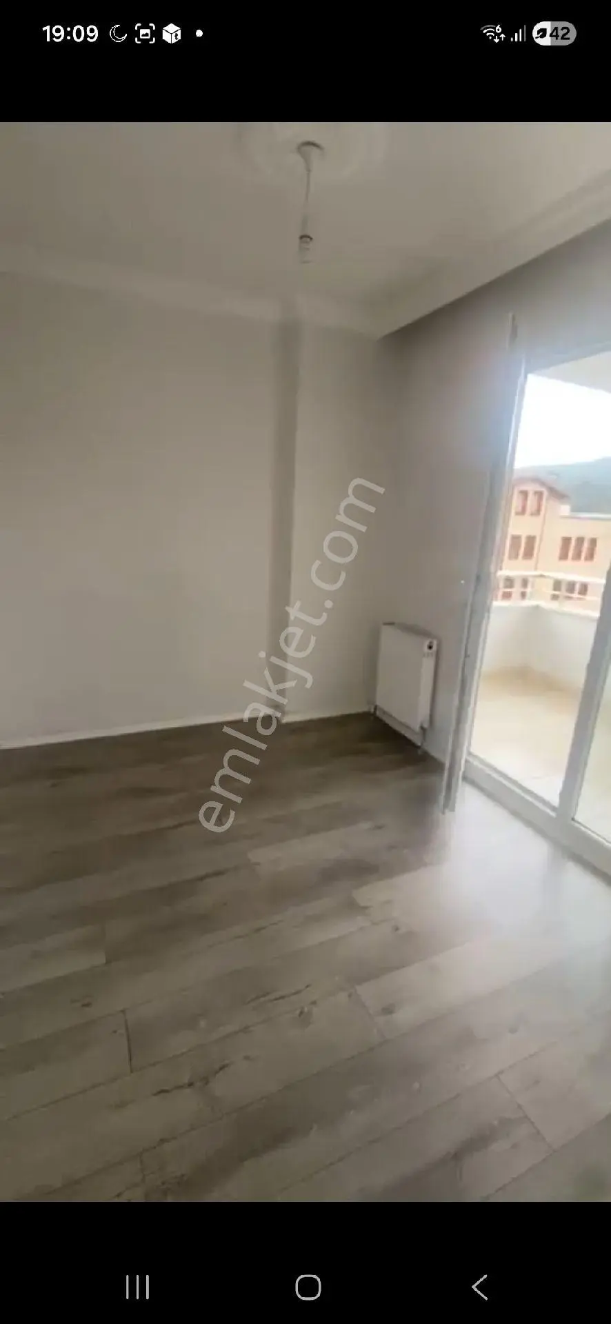 Ziraat Bankası Karşısı Satılık Daire - Görsel 2