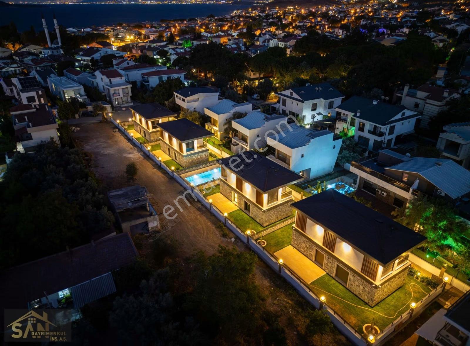 Urla Çeşmealtı Tam Müstakil Butik Site İçi Satılık Villa - Görsel 24