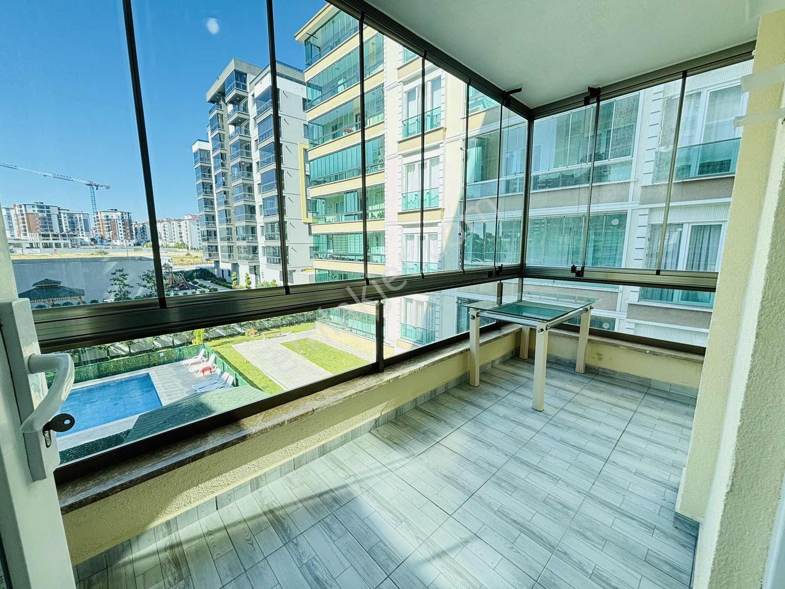 Güven'den Çerkezköyde Avm Arkasında Havuzlu Sitede Kiralık 3+1 - Görsel 17