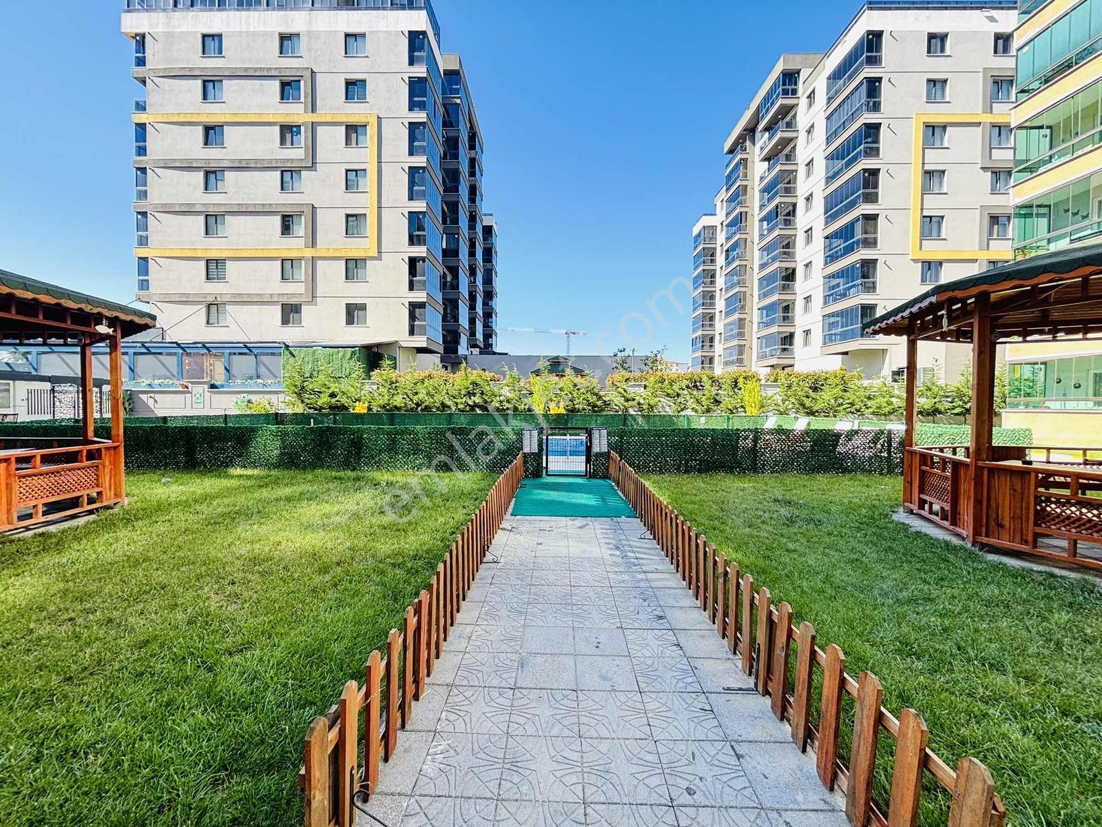 Güven'den Çerkezköyde Avm Arkasında Havuzlu Sitede Kiralık 3+1 - Görsel 4