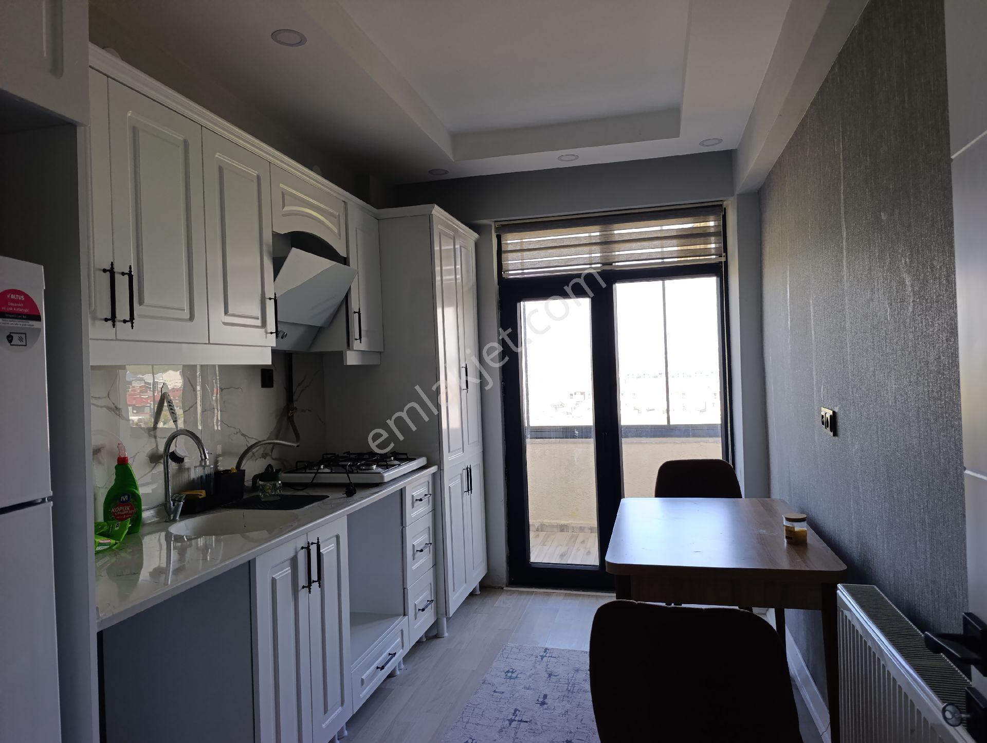 Yenişehir Mahallesi'nde Kiralık Lüks Eşyalı Arakatta Kapalı Otoparklı Ayrı Mutfaklı 1+1 Daire - Görsel 11