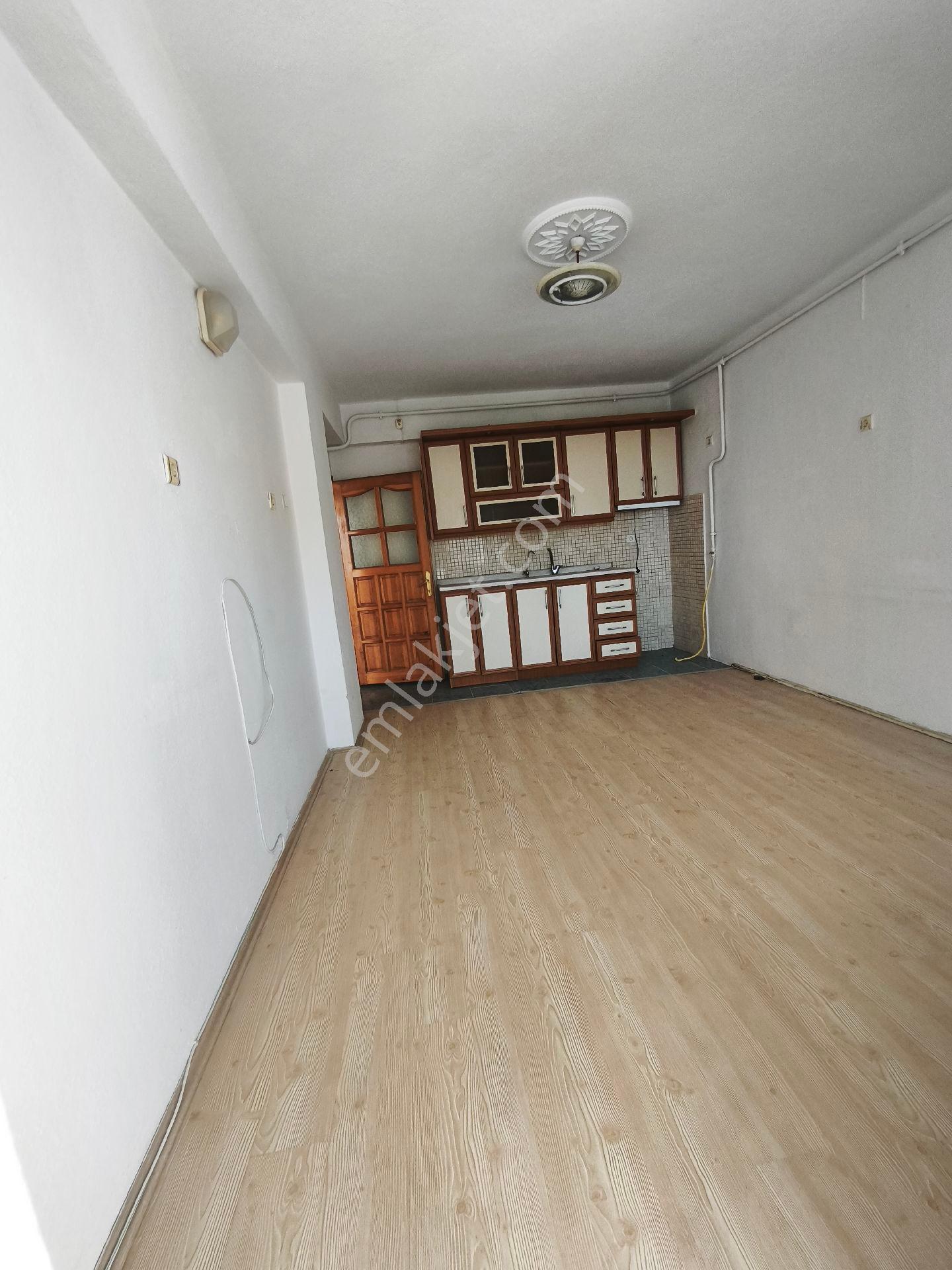 Mk Yapı Emlaktan Yeni Mahallede Kiralık 3+1 Daire - Görsel 16