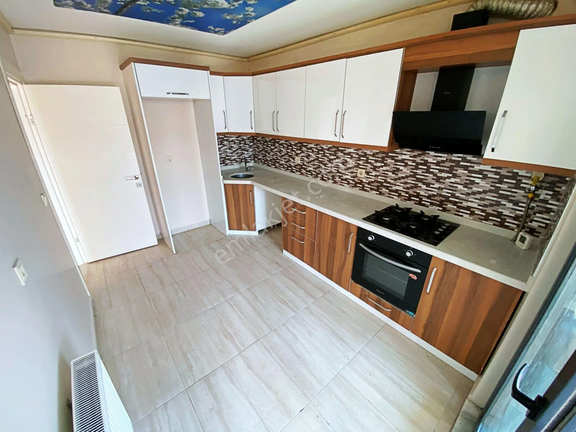 Gültaş Emlak’tan Altınkum’da Kiralık 2+1 Asansörlü Daire