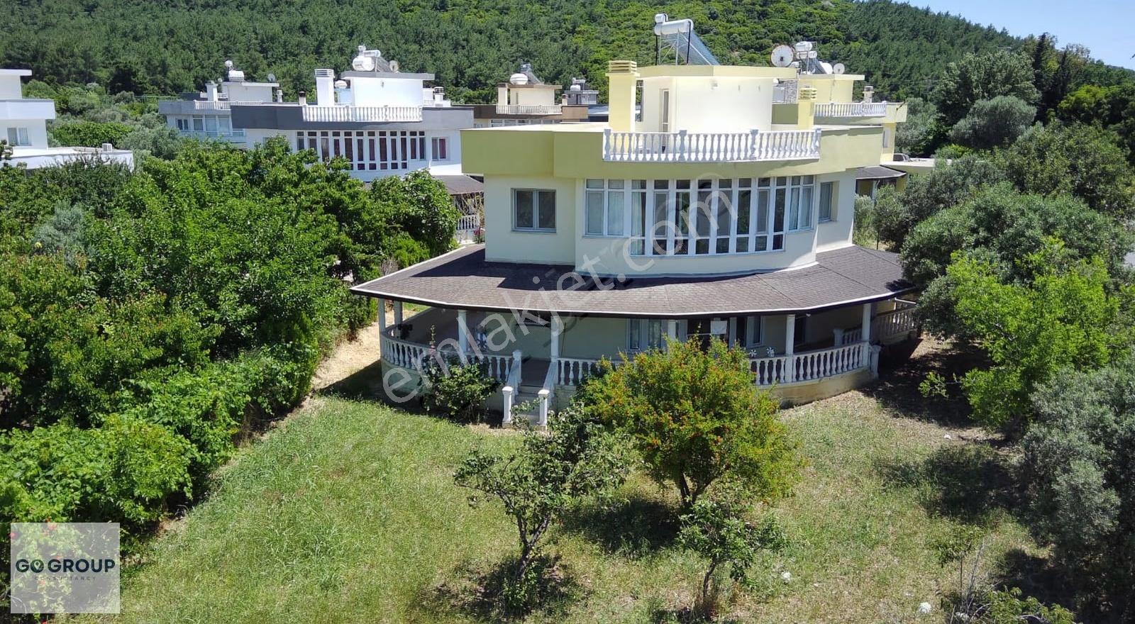 Urla Özbek'te Muhteşem Deniz Manzaralı Tam Müstakil Villa