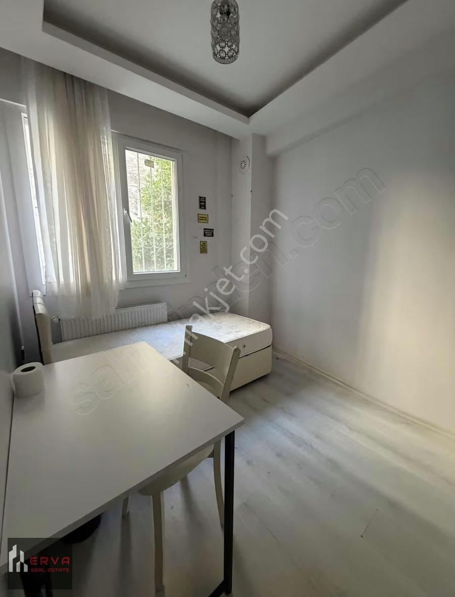 Eşrefpaşa Atilla Mahallesinde 2+1 Kiralık Daire - Görsel 2