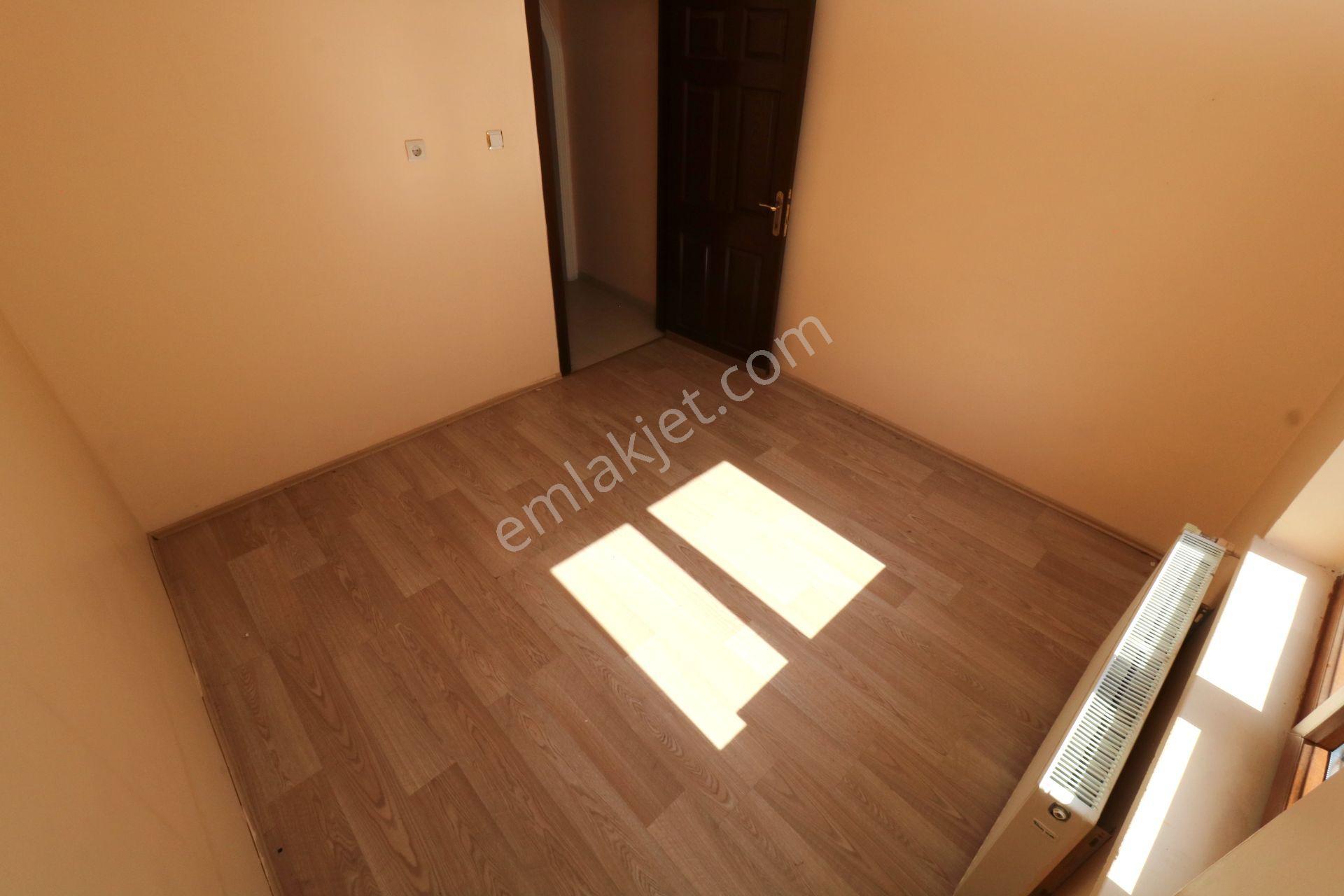 Emre Emlaktan Ahi Mesut Bulv Yanı Arakat Asansörlü Kiralık 3+1 Daire - Görsel 18