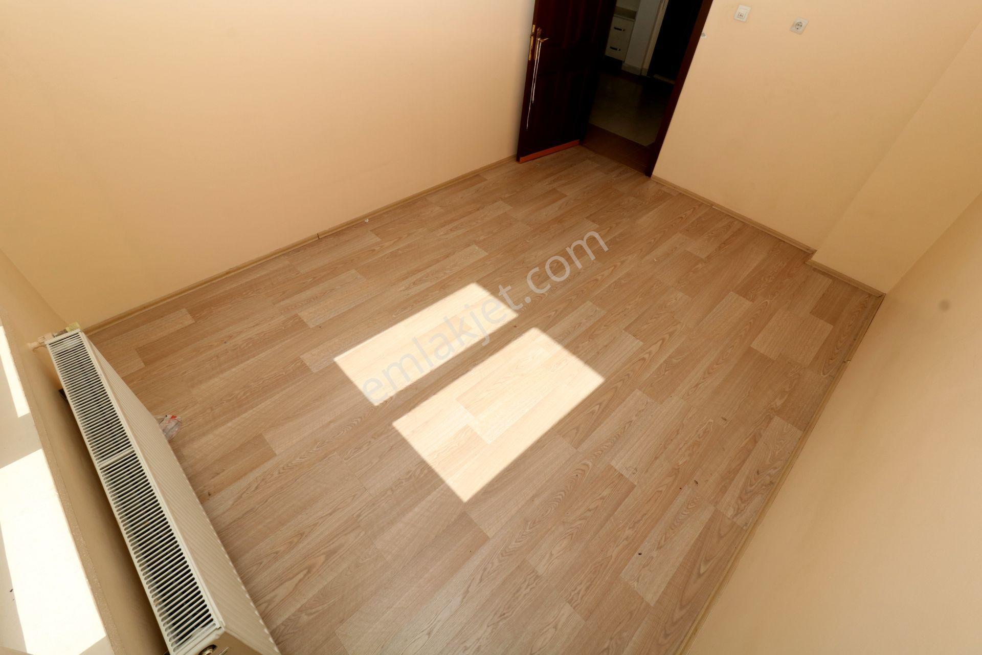 Emre Emlaktan Ahi Mesut Bulv Yanı Arakat Asansörlü Kiralık 3+1 Daire - Görsel 13