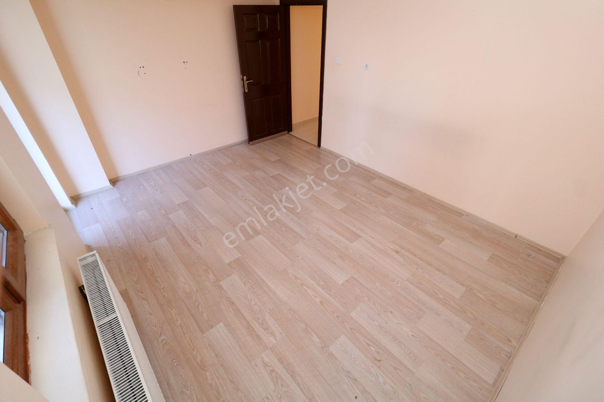 Emre Emlaktan Ahi Mesut Bulv Yanı Arakat Asansörlü Kiralık 3+1 Daire - Görsel 20