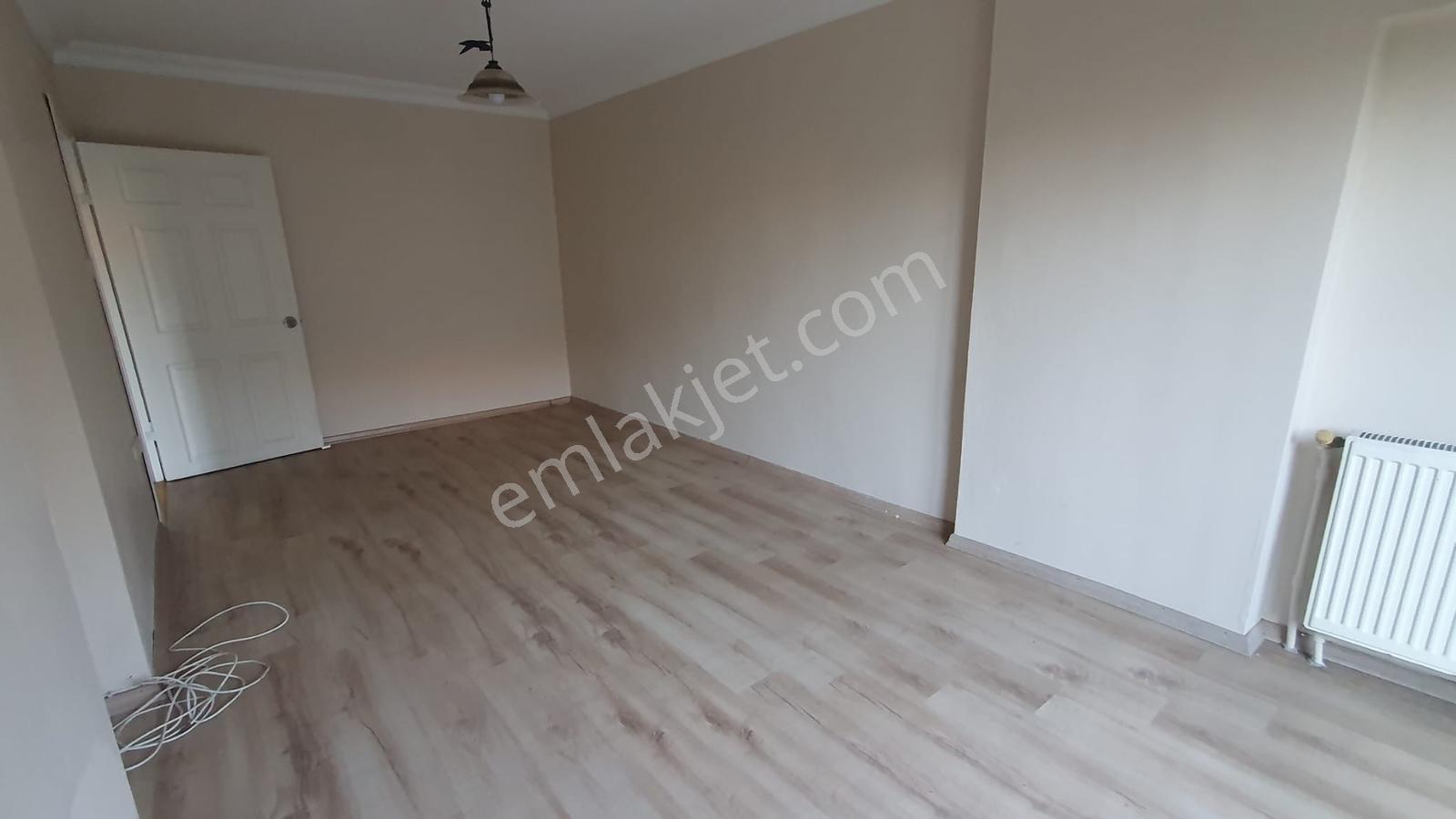 İçerenköy Muhtarlık Çivarı Uygun Fiyat Keyifli Bahçe Katı - Görsel 22