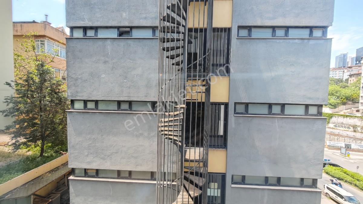 Gayrettepe Pazar Sokak Metro Yanı 3 + 1 Kat - Görsel 17