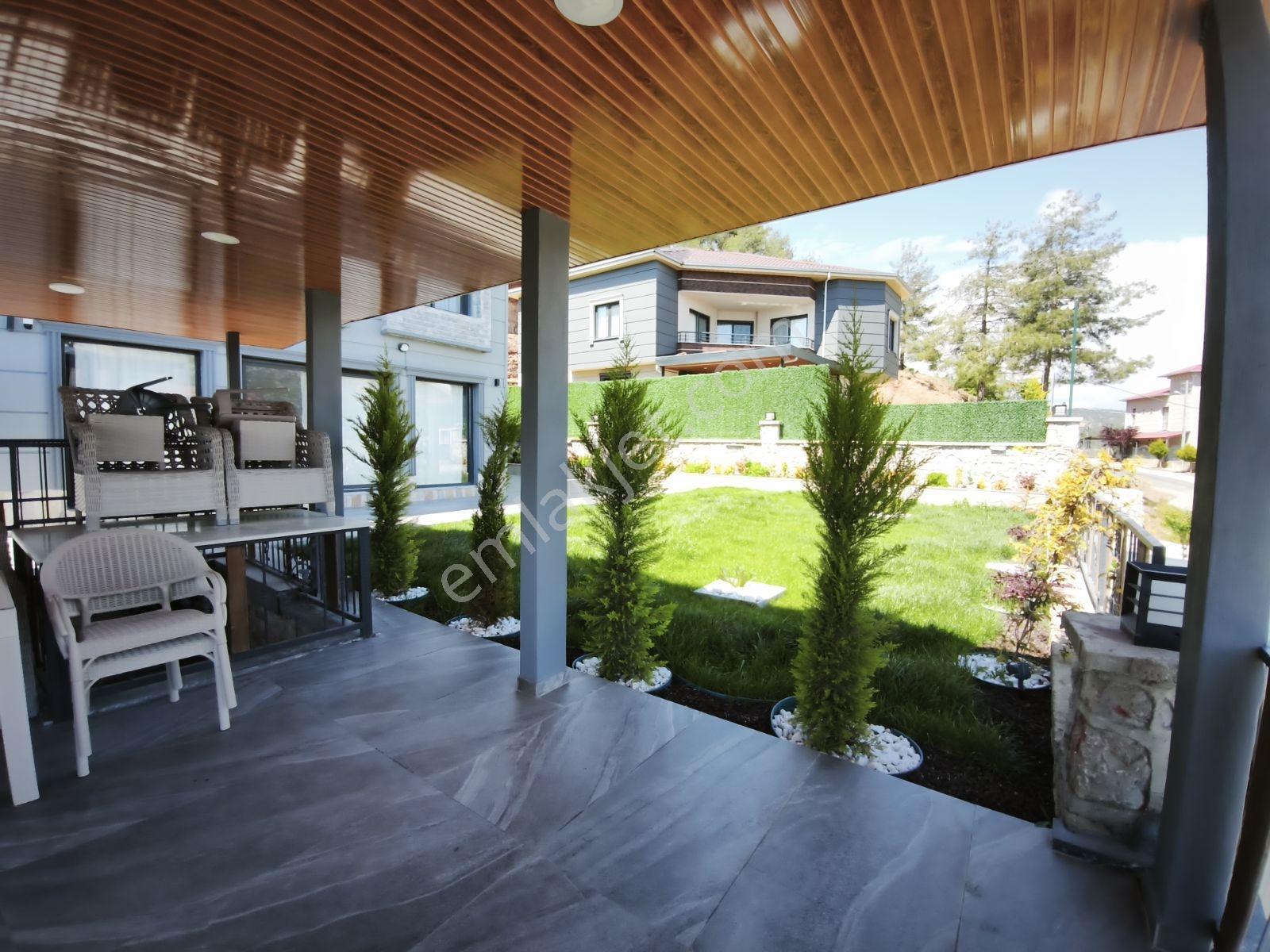 Soğucak'da Manzaralı Özel Yapım Villa - Görsel 34