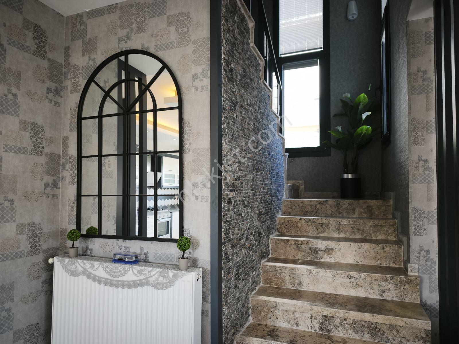 Soğucak'da Manzaralı Özel Yapım Villa - Görsel 30