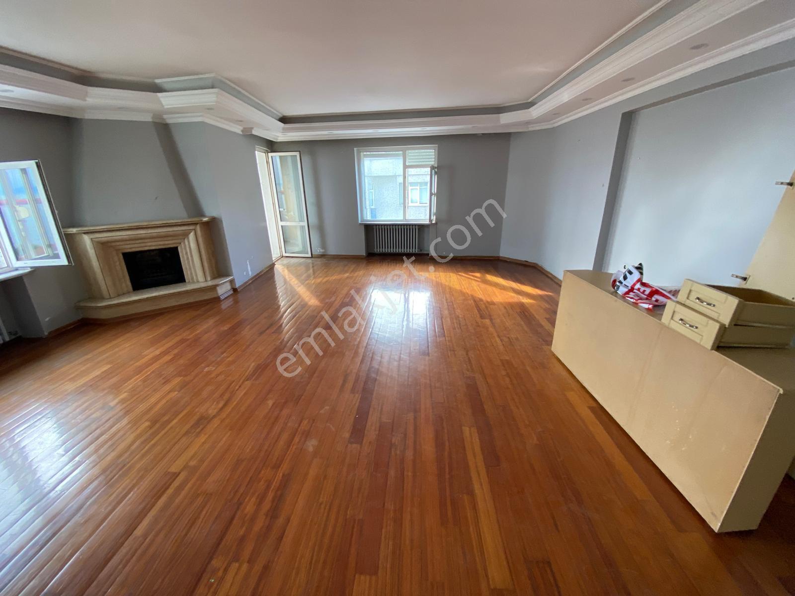 Denizköşkler’de 5+2 Deniz Manzaralı 280m2 Kiralık Asansörlü Bakımlı Dublex Daire - Görsel 9