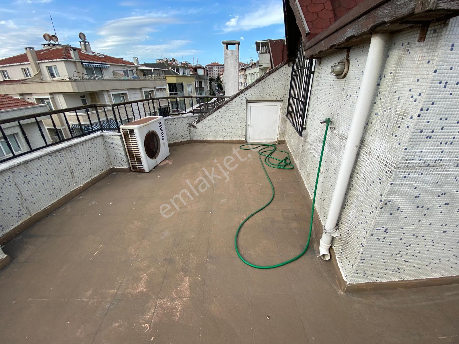 Denizköşkler’de 5+2 Deniz Manzaralı 280m2 Kiralık Asansörlü Bakımlı Dublex Daire - Görsel 34