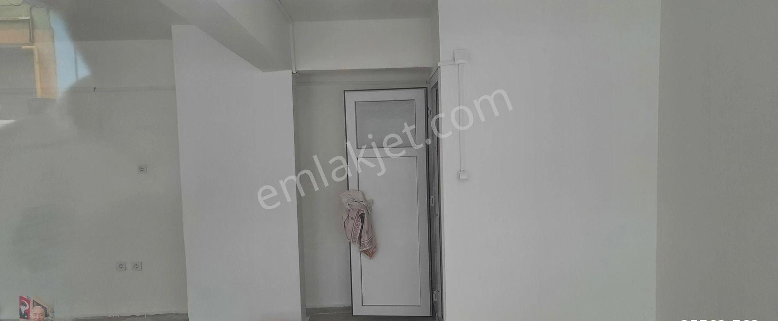 Bozyaka Hastanesi Giriş Kapısı Karşında Cad.ye 10m. Bacalıdükan - Görsel 9