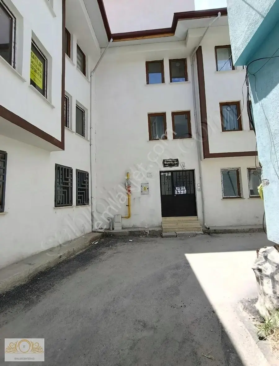 Emlak Centerden Balıklıda Satılık 1+1kiracılı Daire