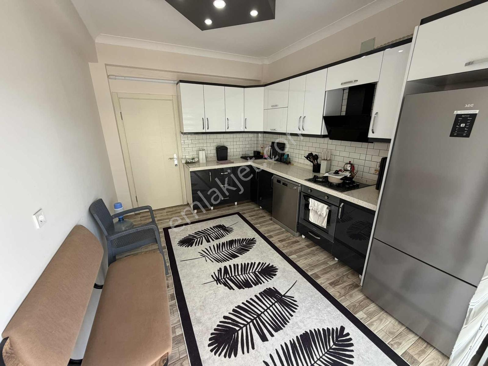 Onmax Bahçelievler'de Satılık 2+1 120m2 Ara Kat Doğalgazlı Daire - Görsel 11