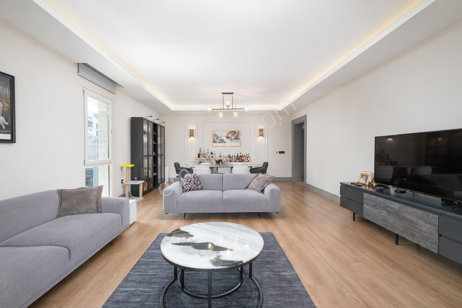 Remax Advantage Arzu Aksaray Balat Incıde Bahçe Kullanımlı 3+1 - Görsel 6