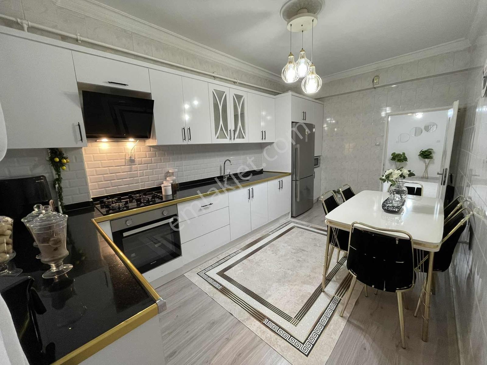 Gazilerde Ful Bakımlı Siteli Ara Kat 3+1 Satılık Daire!!!