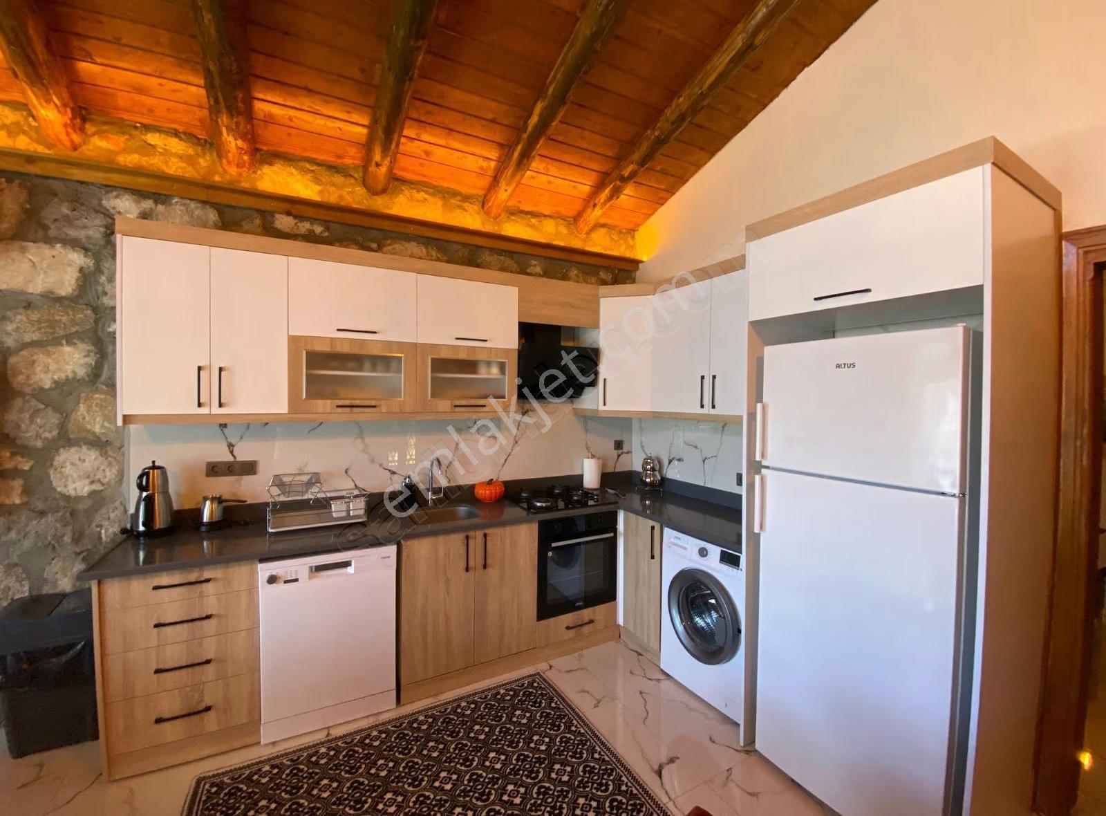 Fethiye Patlangıç'da Muhteşem Manzaralı 2+1 Havuzlu Taş Villa - Görsel 3