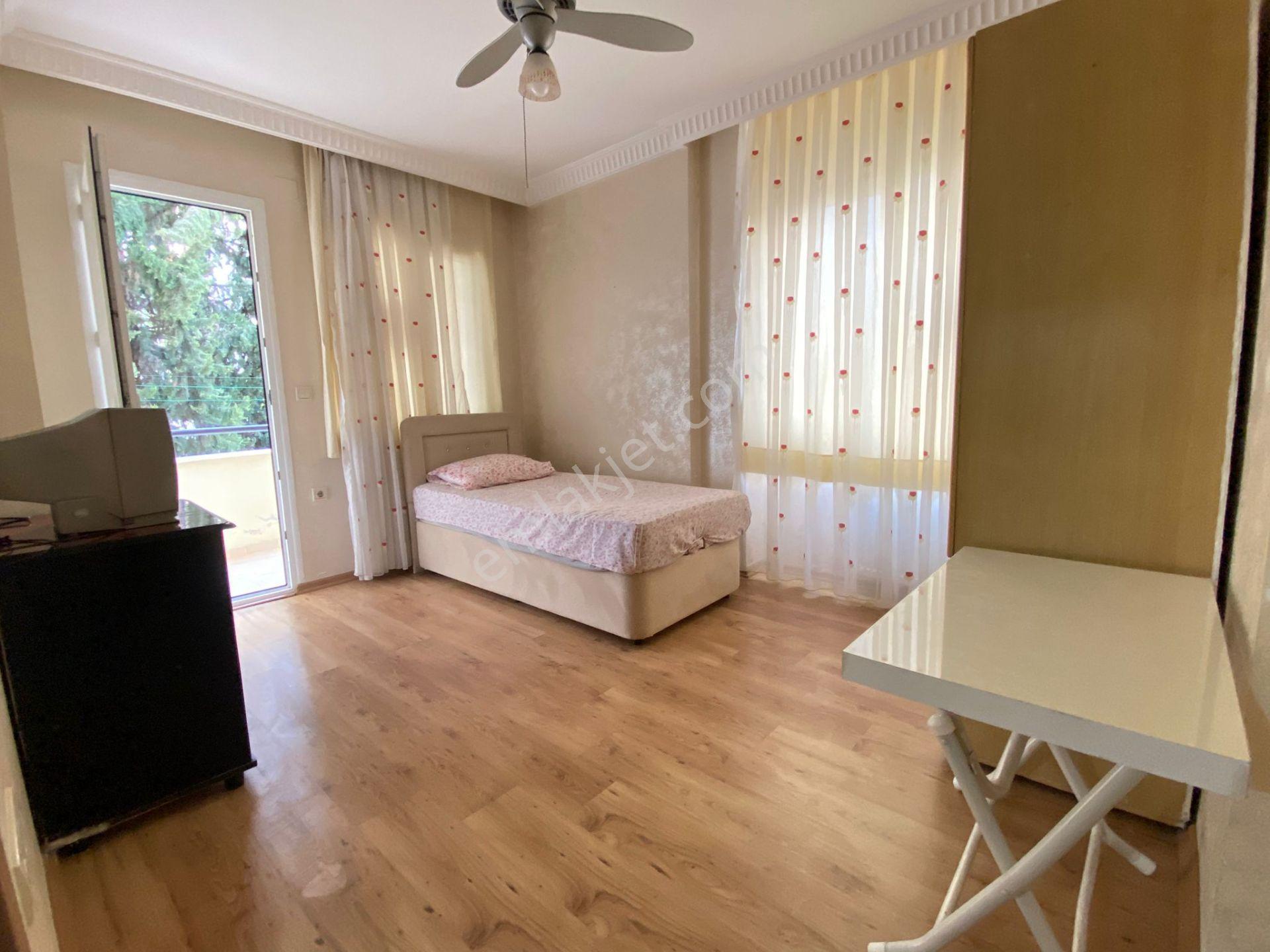 Adana Çukurova Yurt Mahallesinde Türkan Saylan Parka Yakın Eşyalı Kiralık 3+1 Fırsat Daire - Görsel 11