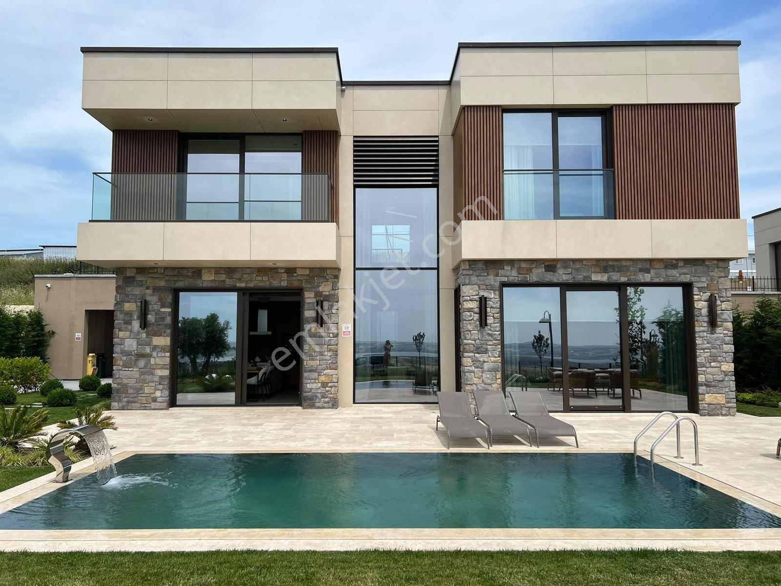 Deniz Ve Göl Manzaralı Villa Projesinde Erken Alım Avantajları