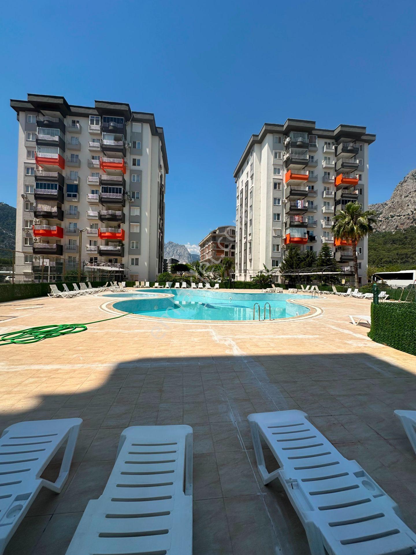 Sarısu Tenis Resort'te Satılık Ara Kat 3+1 Daire