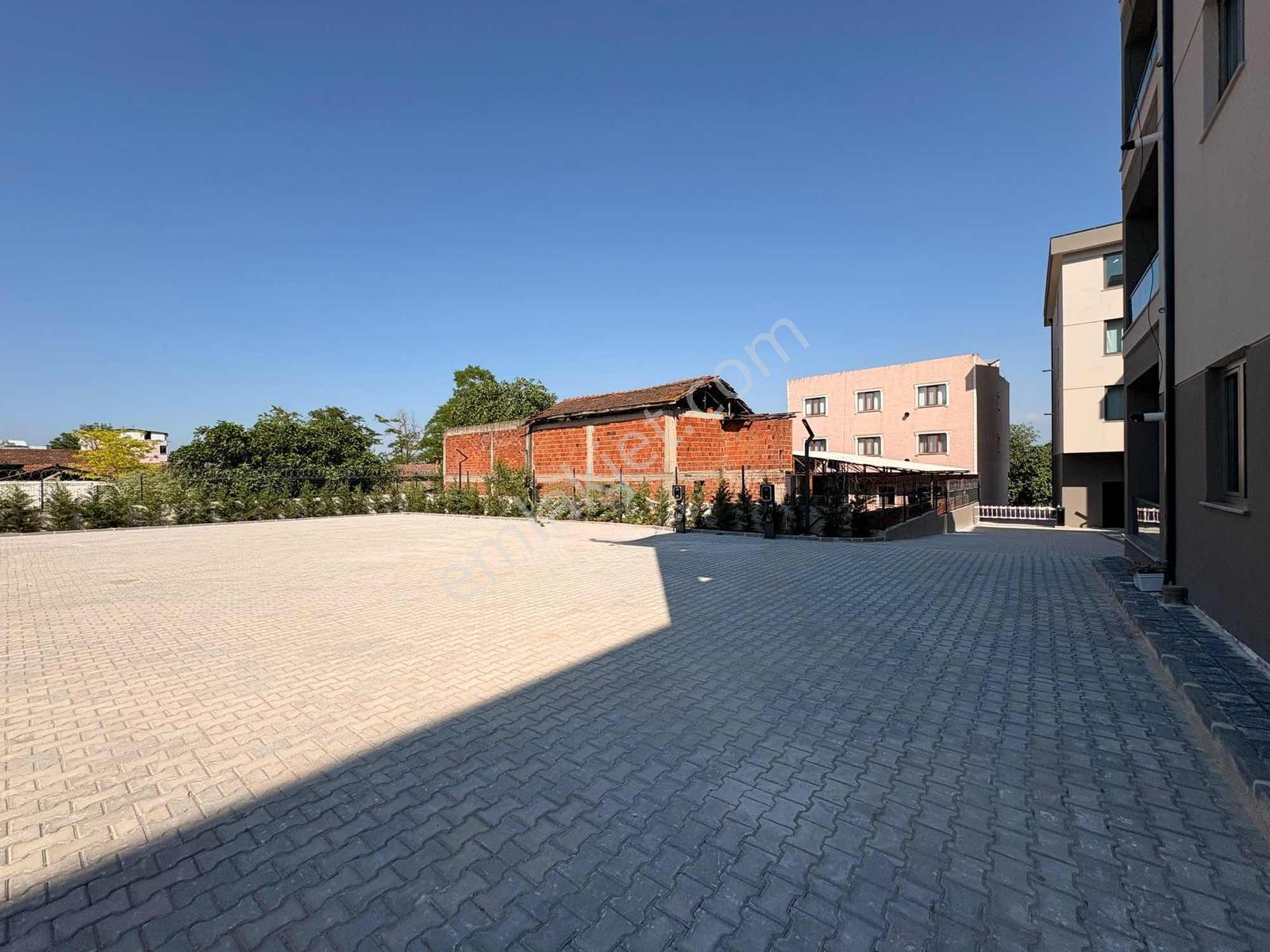 Remax Advantege'tan Yolçatıda Karnur İnşaatan Kiralık Geniş 2+1 - Görsel 13