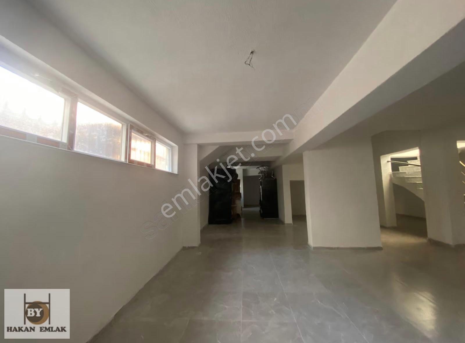 Güngören Haznedar'da Cadde Üstü Kiralık Depo 190m² - Görsel 4